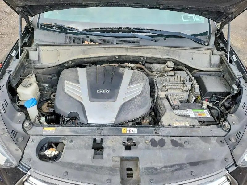 2018 HYUNDAI SANTA FE SE  