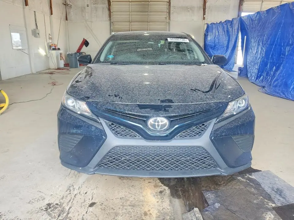 2019 TOYOTA CAMRY SE  
