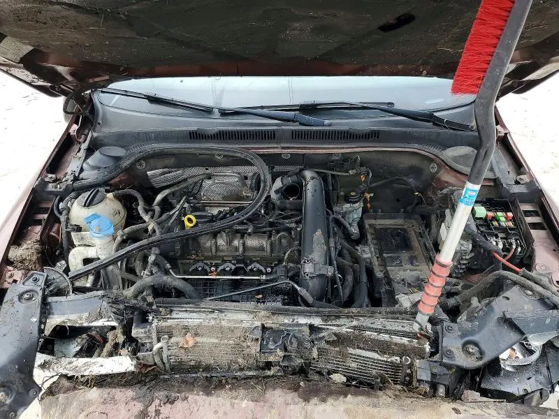 2016 VOLKSWAGEN JETTA SE  