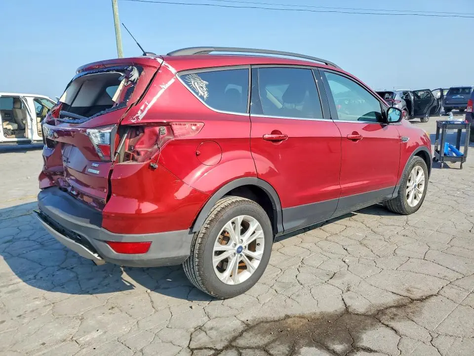 2018 FORD ESCAPE SE  