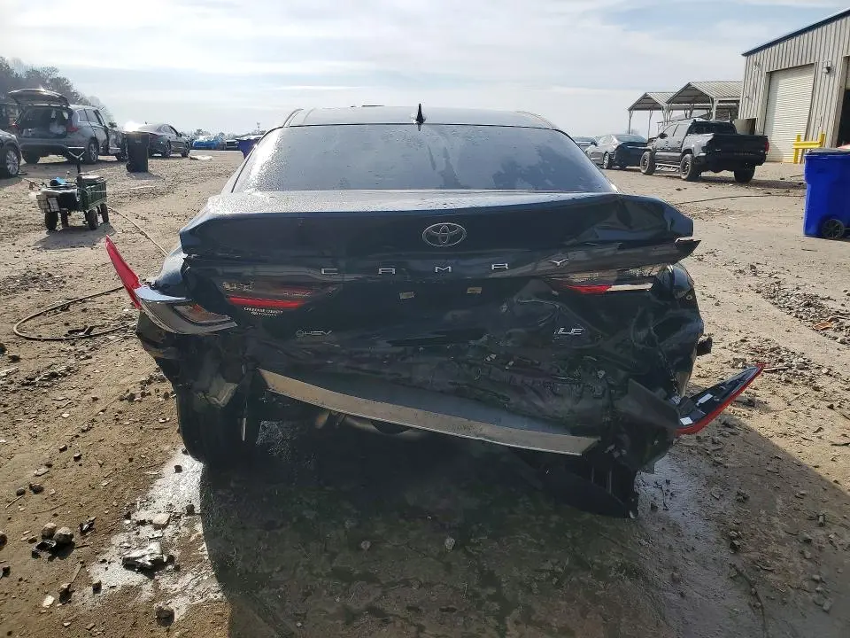 2025 TOYOTA CAMRY LE  