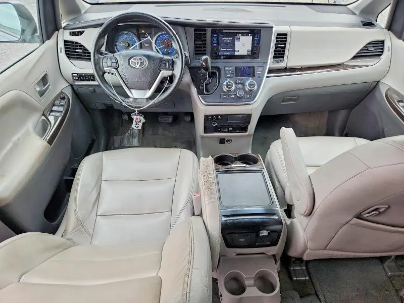 2016 TOYOTA SIENNA XLE PREMIUM 7-PASSENGER  