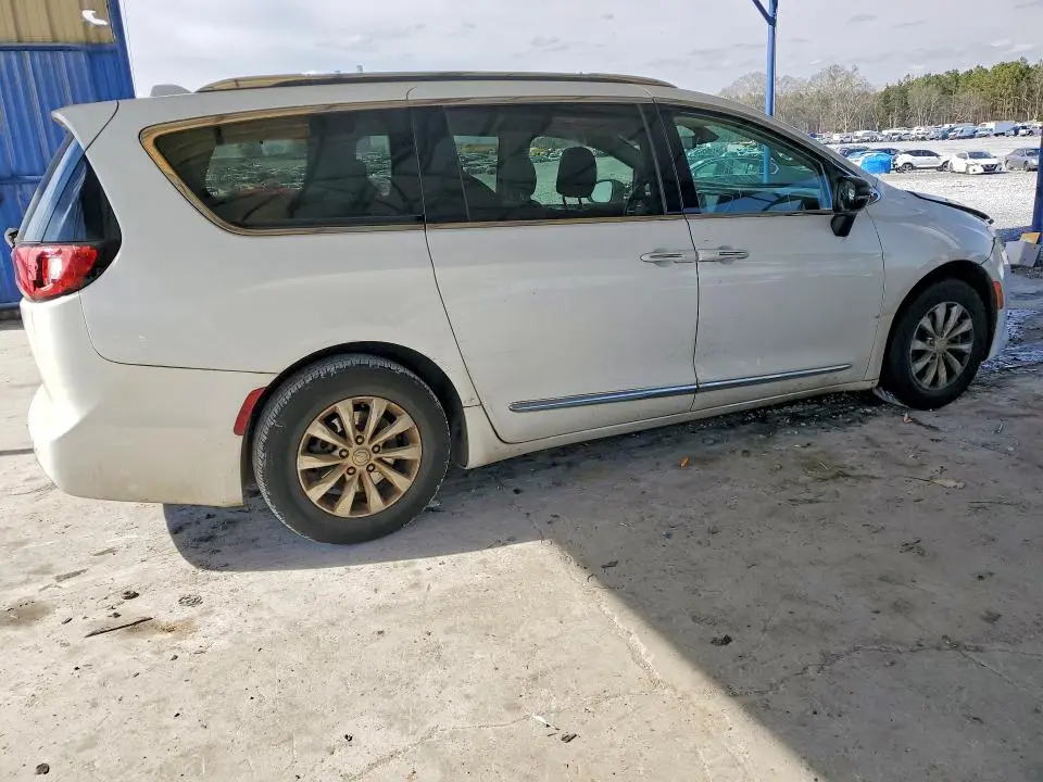 2019 CHRYSLER PACIFICA TOURING L  