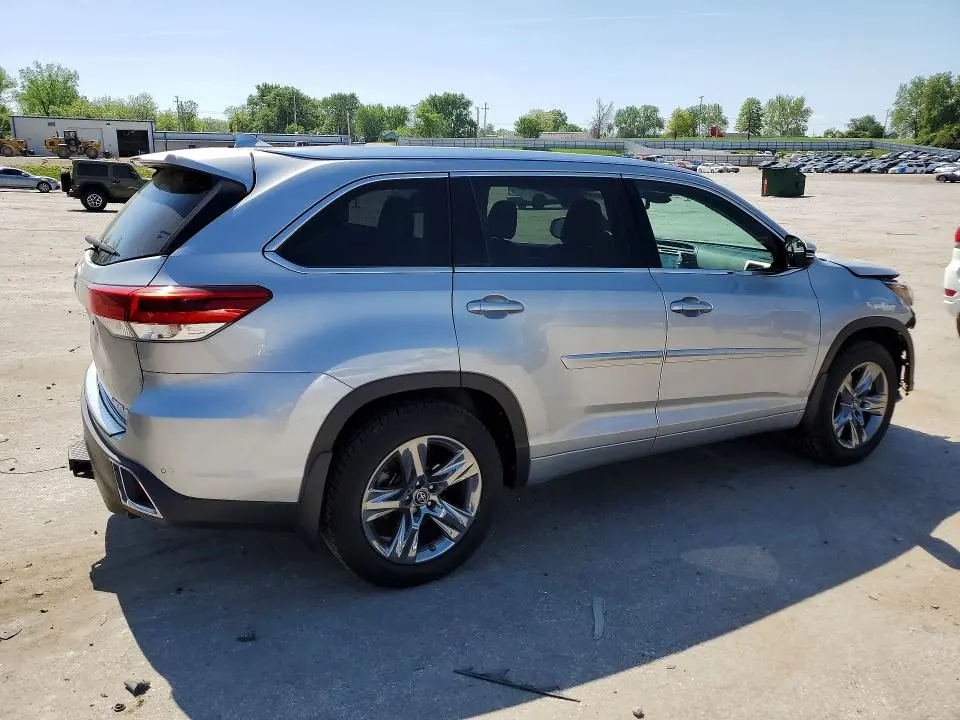 2017 TOYOTA HIGHLANDER LIMITED PLATINUM  