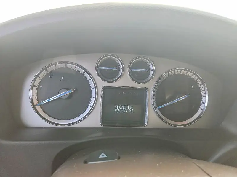2011 CADILLAC ESCALADE ESV LUXURY  