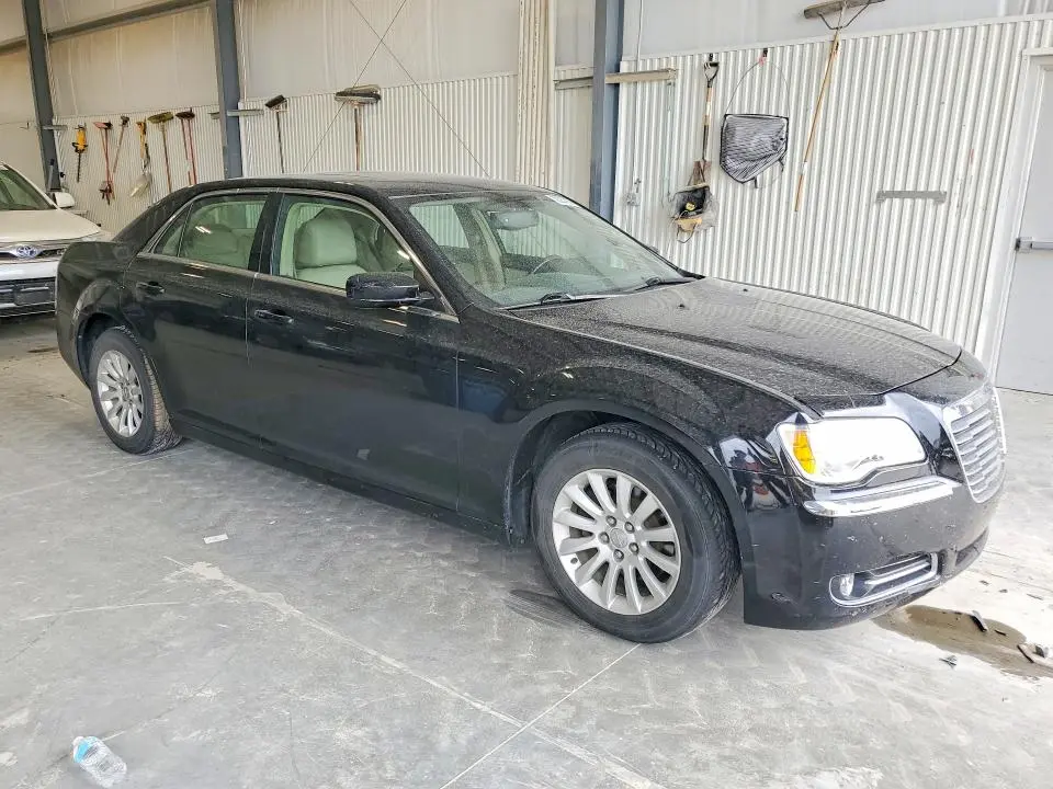 2013 CHRYSLER 300   