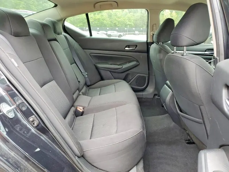 2022 NISSAN ALTIMA SV  