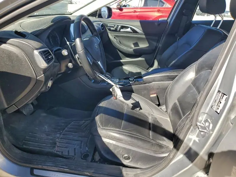 2019 INFINITI QX30 PURE  