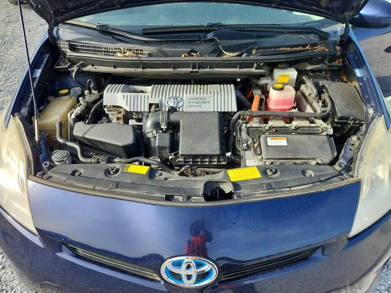 2013 TOYOTA PRIUS THREE  