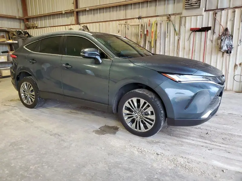 2022 TOYOTA VENZA LE  