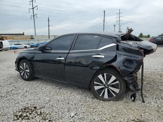 2022 NISSAN ALTIMA SV  