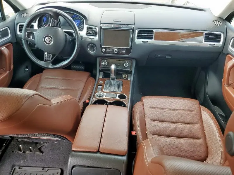 2016 VOLKSWAGEN TOUAREG SPORT  