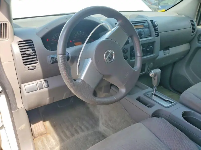 2013 NISSAN FRONTIER S  