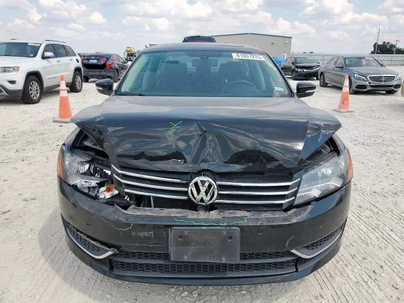 2013 VOLKSWAGEN PASSAT SE  