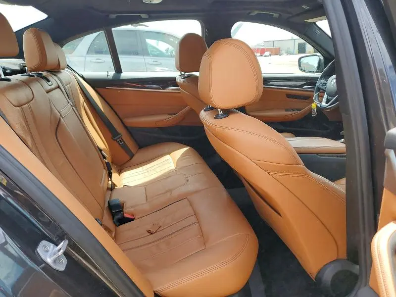 2019 BMW 530E   