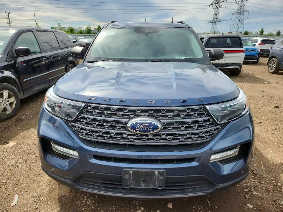 2021 FORD EXPLORER XLT  