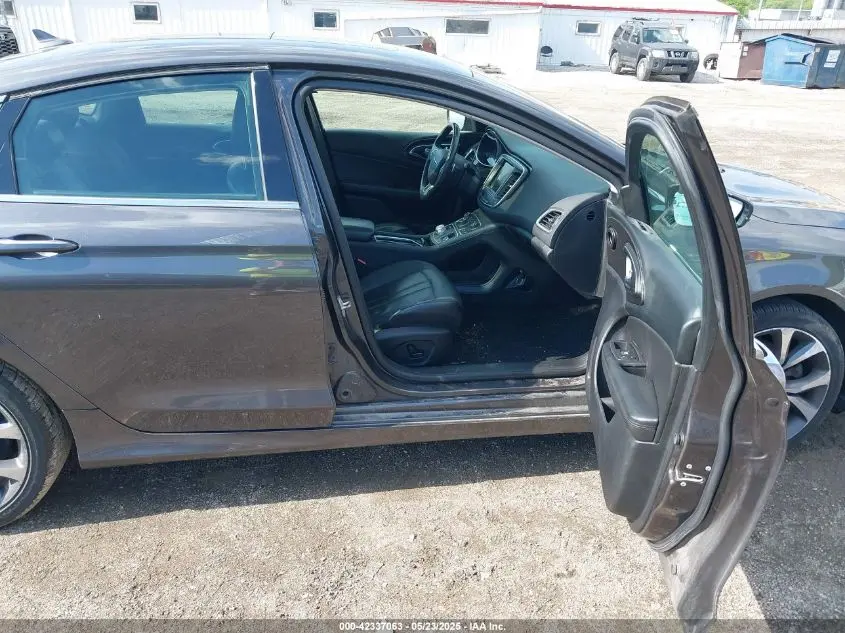 2016 CHRYSLER 200 C