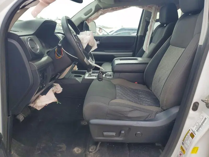 2017 TOYOTA TUNDRA SR5  