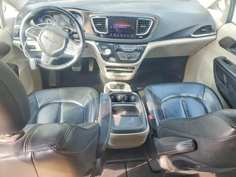 2017 CHRYSLER PACIFICA TOURING L  