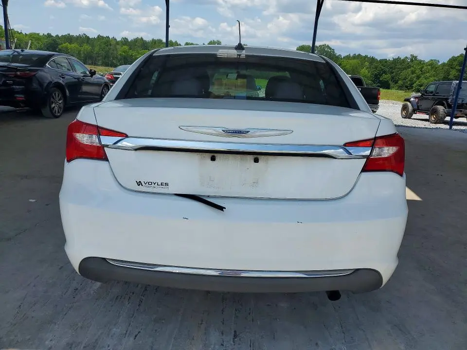 2014 CHRYSLER 200 LX  