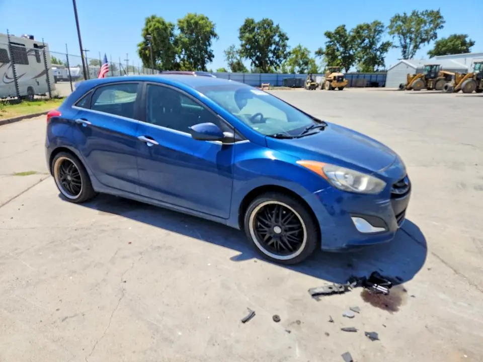 2014 HYUNDAI ELANTRA GT BASE  