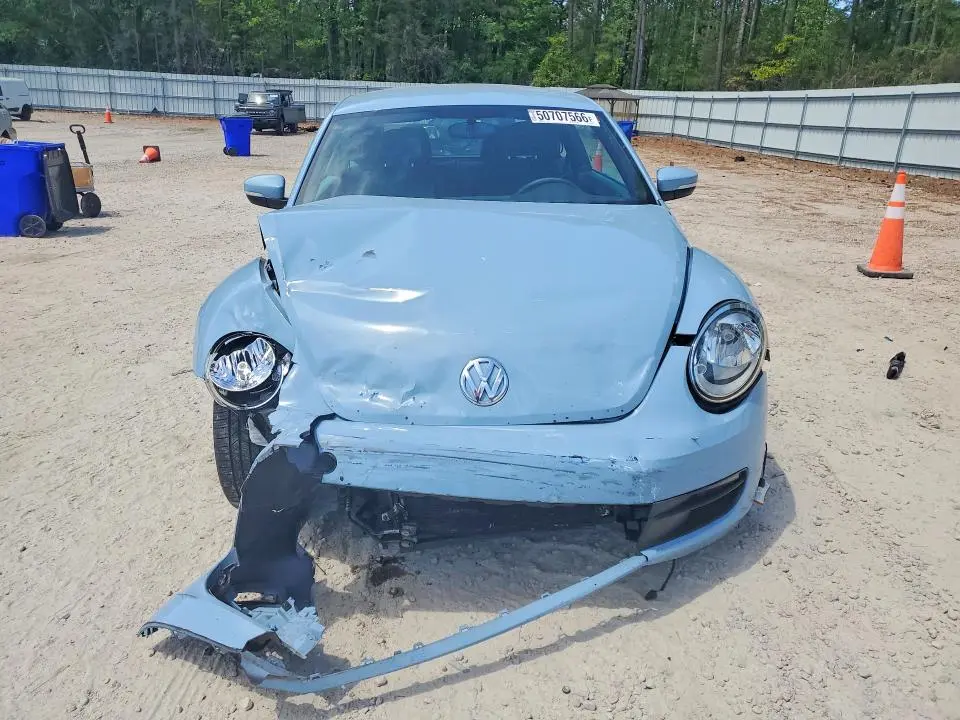2013 VOLKSWAGEN BEETLE   
