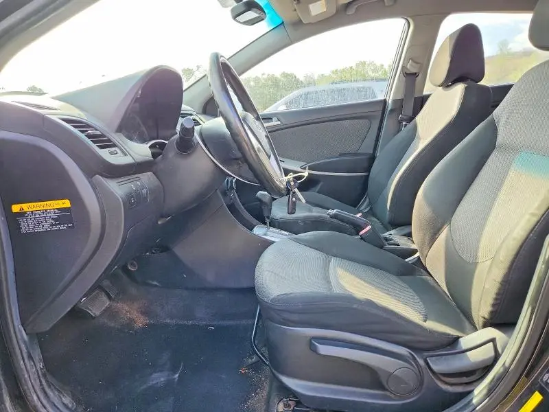2013 HYUNDAI ACCENT GS  