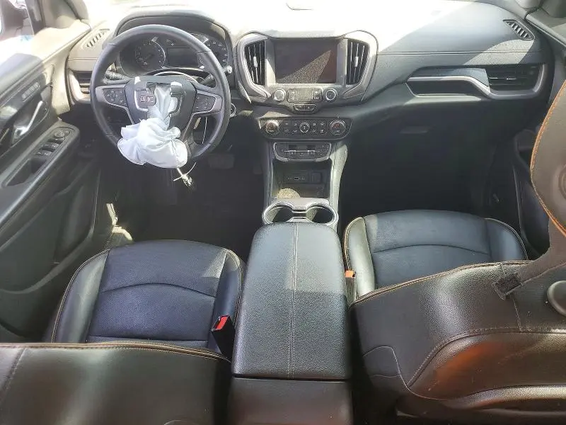 2022 GMC TERRAIN AT4  