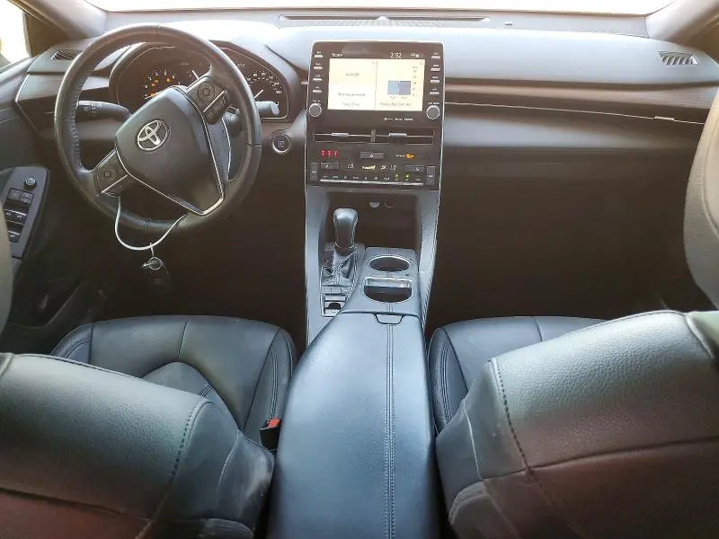 2020 TOYOTA AVALON XLE  