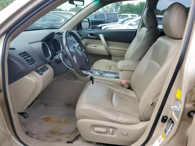 2010 TOYOTA HIGHLANDER SE  