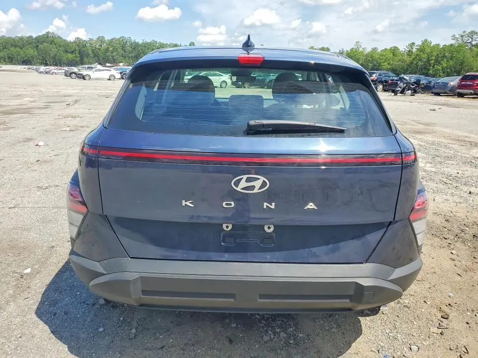 2025 HYUNDAI KONA SE  