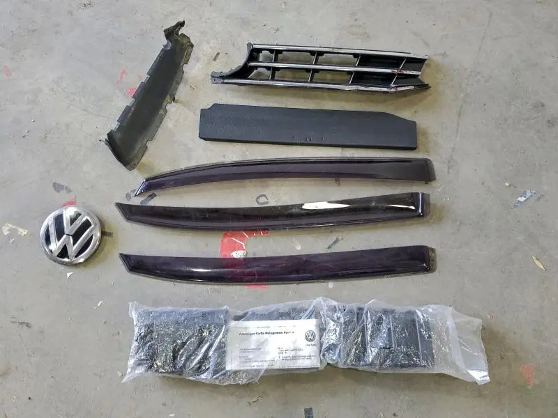 2017 VOLKSWAGEN PASSAT SE  