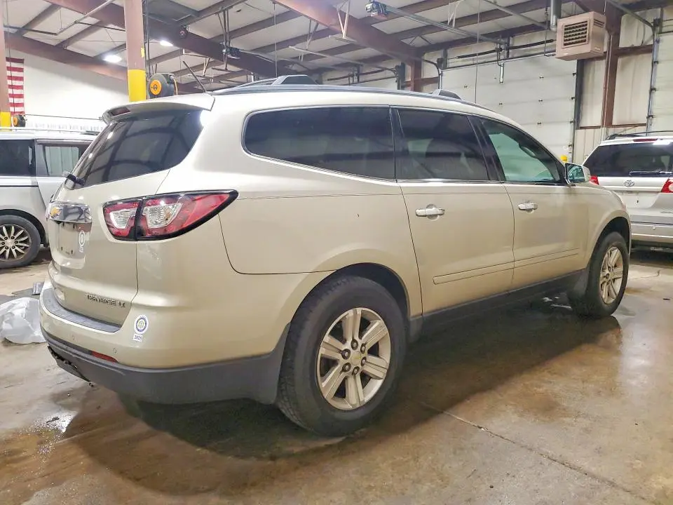 2014 CHEVROLET TRAVERSE LT  