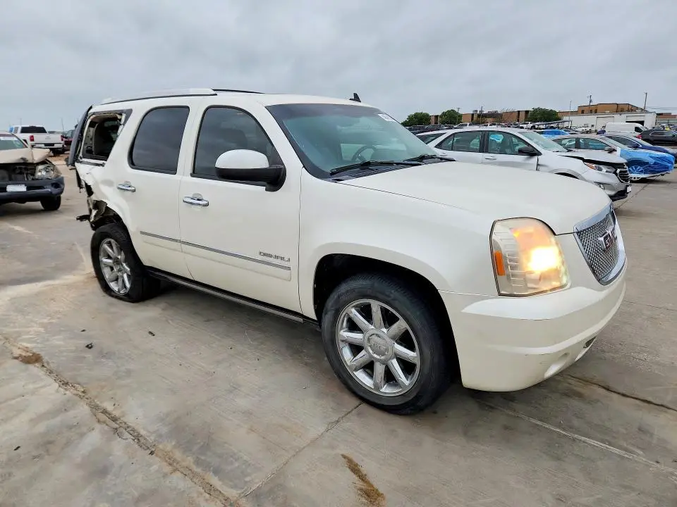 2011 GMC YUKON DENALI  