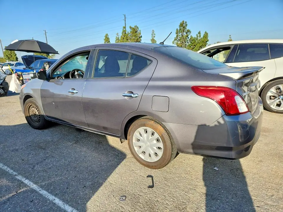 2018 NISSAN VERSA SV  