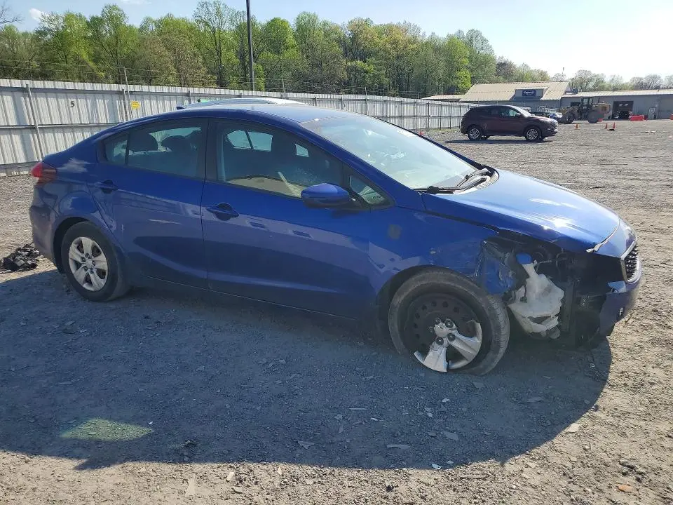 2017 KIA FORTE LX  