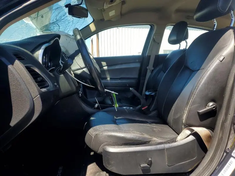 2011 DODGE AVENGER LUX  