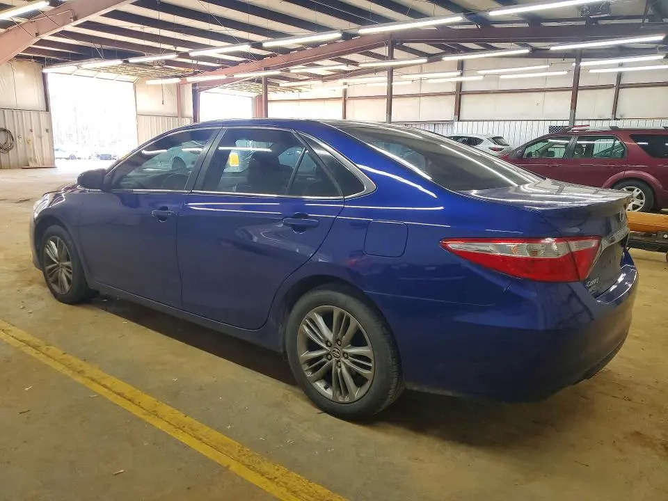 2016 TOYOTA CAMRY SE  