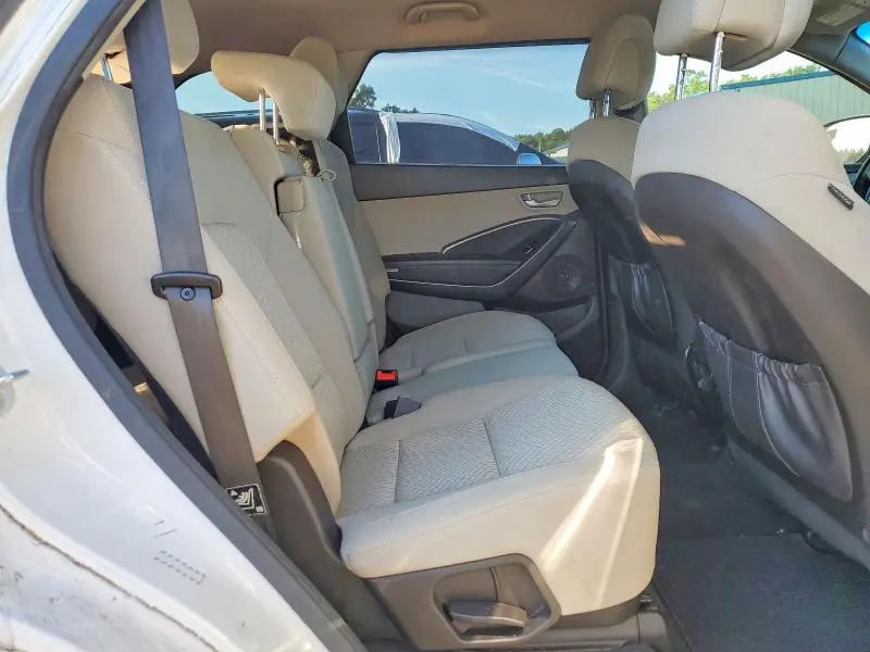 2016 HYUNDAI SANTA FE SE  