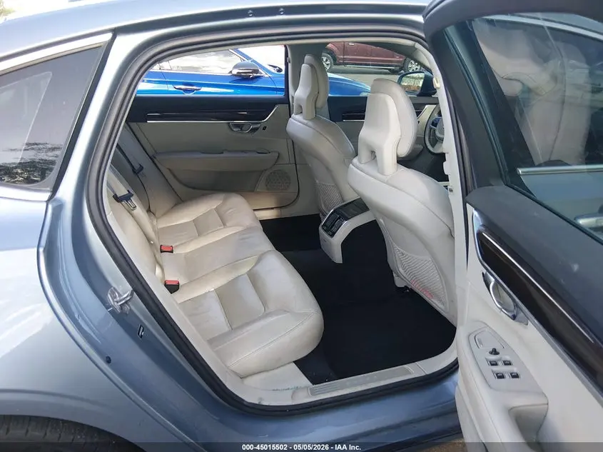 2018 VOLVO S90 T5 MOMENTUM
