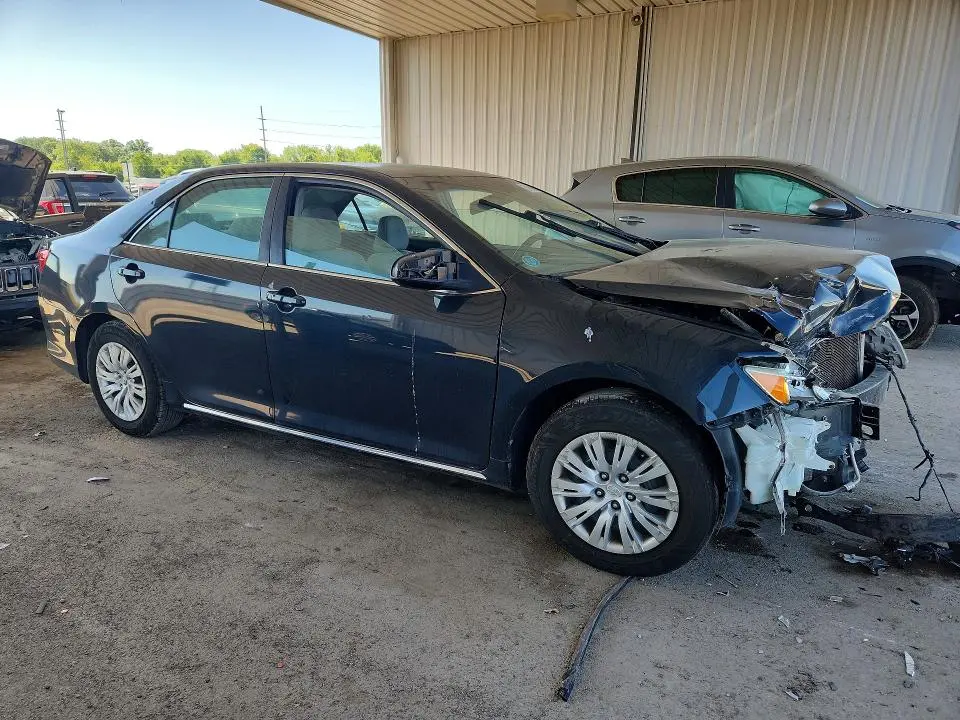 2014 TOYOTA CAMRY LE  