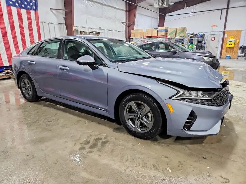 2022 KIA K5 LX  