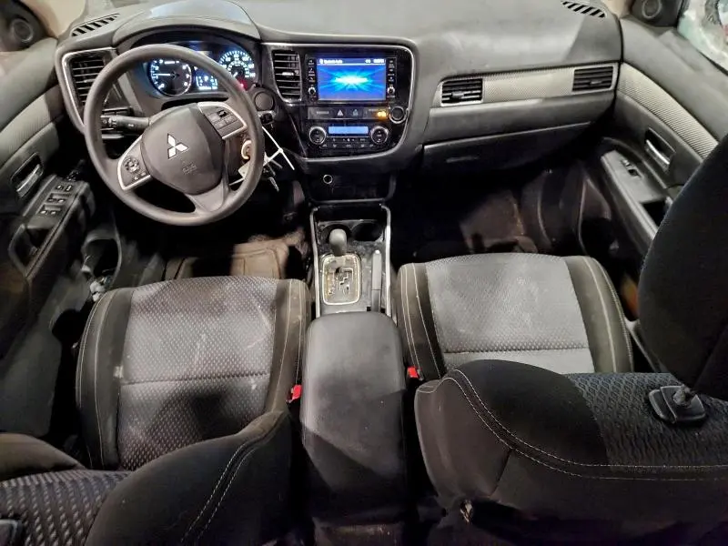 2018 MITSUBISHI OUTLANDER SE  