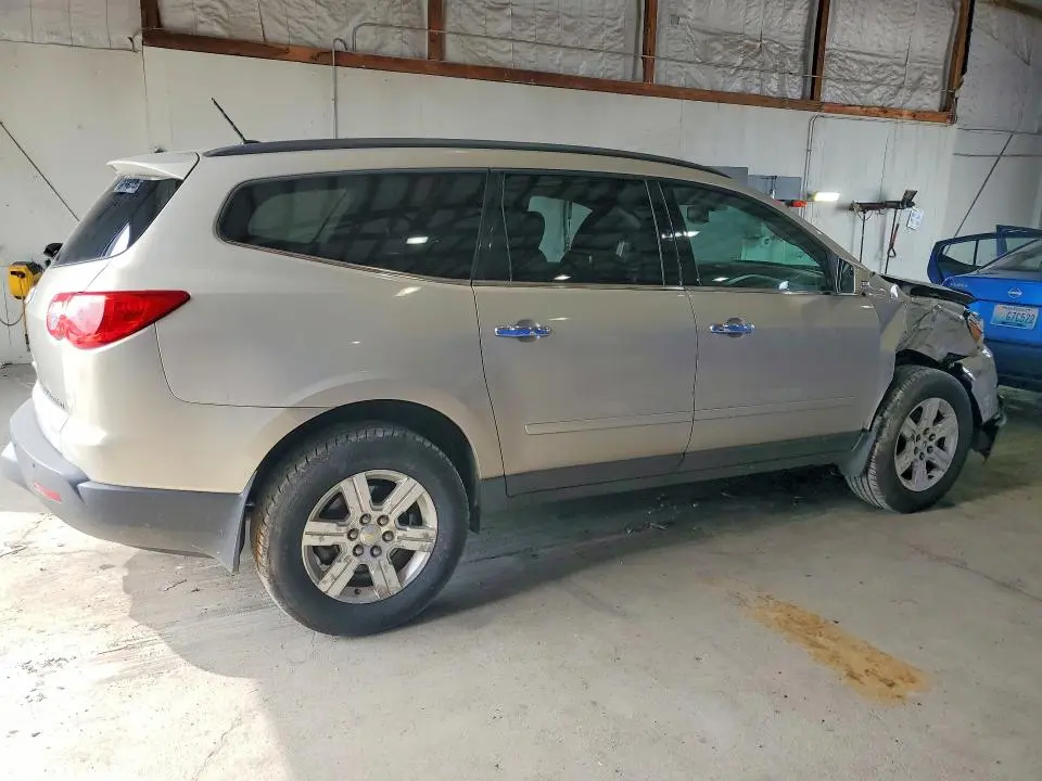 2011 CHEVROLET TRAVERSE LT  