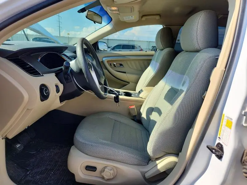 2018 FORD TAURUS SE  