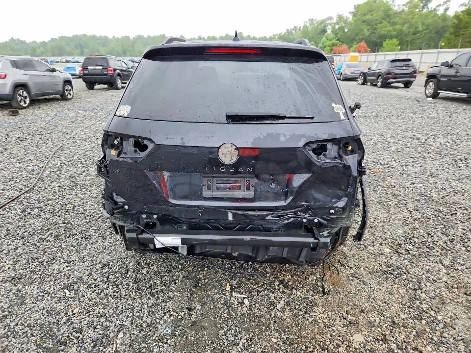 2024 VOLKSWAGEN TIGUAN SE R-LINE BLACK  