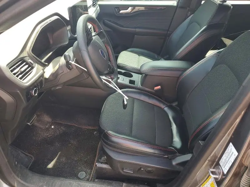 2023 FORD ESCAPE ST LINE  