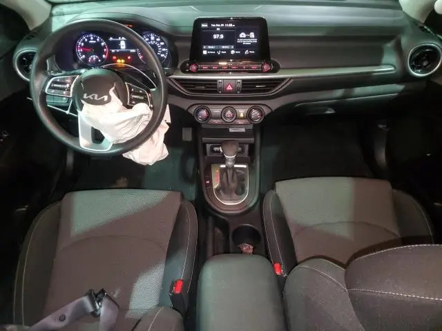 2024 KIA FORTE LX  