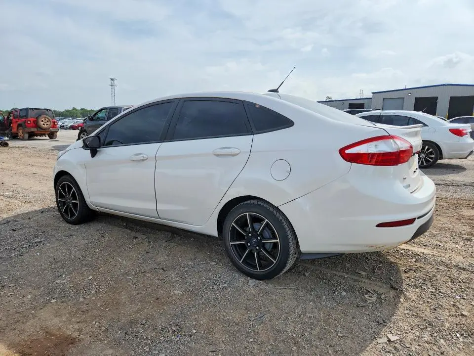 2016 FORD FIESTA SE  
