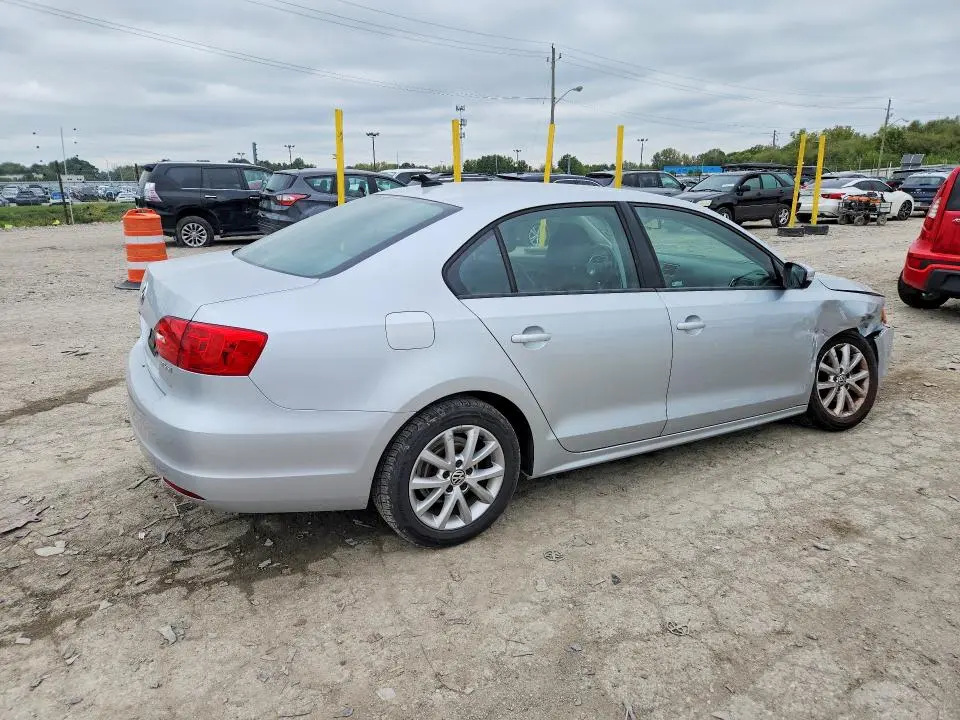 2012 VOLKSWAGEN JETTA SE  